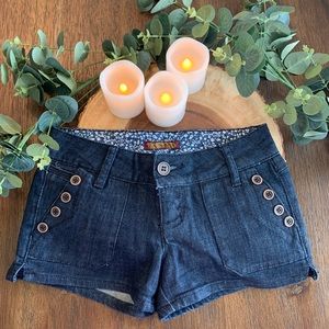 💕low rise size 0 Jean shorts